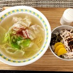 台湾カフェ 枸杞花 - 海老ワンタン麺+ミニジーロー飯