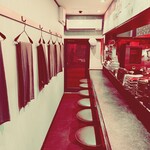 創作居酒家 NoBuSHo - 店内(奥の席から)