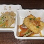 Shinto buri - お通し（もやしナムル・揚げ豆腐）400円！