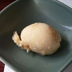 割烹 新多久 - 村上市特産の山の実アイス(すみません。名前忘れました^^;)