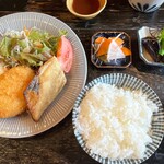 定食あさひ - ポテトコロッケ＆ほっけの切身定食1150円