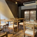 MAISON TANUKI - 1階 店内