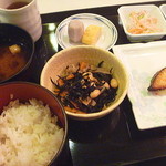 ホテルオークス新大阪 - 和朝食です。