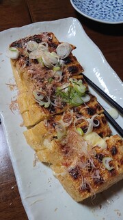 Jinya - 栃尾の油揚げチーズ入り