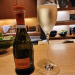 Kuzushi Nosuke - 最初のドリンクは泡、Pinot Chardonnay Spumante200ml