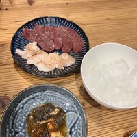 焼肉やまと - ハツとテッチャンとせんまい（せんまいだけタレでした）