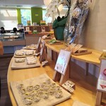 Takeuchi Kashiho Bunkyo Ten - 店内空间宽敞