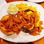 OUTBACK STEAKHOUSE - THE BLOOMIN' BURGER ブルーミン･バーガー（1,550円）