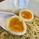 ヌードル＆スパイスカレー 今日の1番 - 味玉　あっぷ