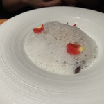 モノリス - 桃のヴァヴァロワ、アールグレイのソルベ、ベルベーヌのエキューム