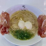 黄金の塩らぁ麺 ドゥエ イタリアン - 