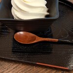Yoshimine No Sato - アイスクリーム.バニラ(440円税込)下にコーンあり。