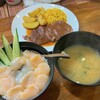 ホワイトハウス - 料理写真:ビーフとホタテ丼