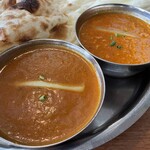 フルバリ - 手前かマトンカレー奥がキーマカレー