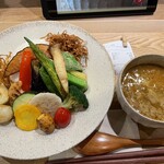 Spice and Vegetable 夢民 - 20種の野菜カレー