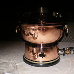 瀬里奈 - しゃぶしゃぶ調理用の金色の鍋です。