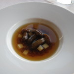 カミムラ  - 2013/10　仔牛のコンソメスープ　落葉キノコを浮かべて　きのこ旨ーい。