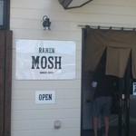RAMEN MOSH - 店舗入口