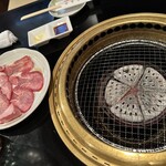 Koube Gyuu Koshitsu Yakiniku Techangun - 