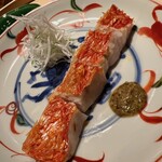 温石 - お約束の金目鯛。今でこそ他の和食屋さんでも提供されますが、この仕上げのオリジナルは温石さんでは？