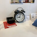 SAKE STAND CHIRO - 置時計があるので、便利