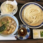 Teuchi Udon Kotobukian - 肉汁うどん大盛りと舞茸天ぷらで1,560円