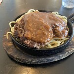 パパふりっと - 料理写真:オムライスセットのミートスパゲッティー。これだけでもお腹いっぱいになれる。学生さんがよく注文するのだとか。