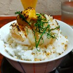 Yaki Miso Ramen Yadoya - デッカい生ほたての炙り、自家製うにバター添え