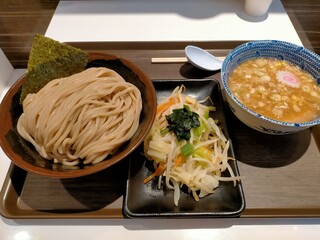 Kyuurin - 野菜つけめん並990円