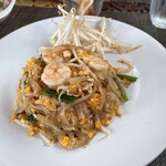 タイ料理ぺっぽい - パット・タイ（米粉の焼きそば）です