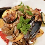 BISTRO POISSON ROUGE - 