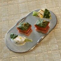 ベージュ アラン・デュカス 東京 - アミューズ