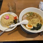 らぁ麺 鶏と豚 - 