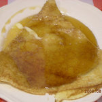 こちらカナディアン　メイプル　まぁ薄手のパンケーキ　ありがたみは・・・特に