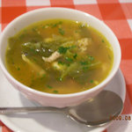 素朴　家庭料理まるだし　骨付き鶏　キャベツ　ローレルで煮込んで塩　マンマの味だわいな