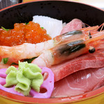夕なぎ荘 - 海鮮丼