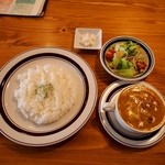 カレーと珈琲の店 ぽから - チキンジャガカレー \750