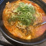 カルビ丼とスン豆腐専門店 韓丼 - うま辛スタミナうどん　680円