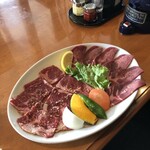 焼肉処 冠木門 - カルビ、タン定食