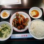 辣香坊 - 定食11) 鶏肉の黒酢炒め