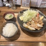 燒豬肉 白虎 - 定番　しょうが焼き定食Mサイズ　1078円