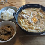 郷土料理・ほうとう 信州 - デラックスほうとう、小ライス＋もつ（小）セット