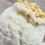 かき氷店 小桃 - ぬちまーすみるくで真っ白だけど中はチョコシロップ！