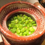 眞善美 - そら豆と干し貝柱の土鍋ご飯。