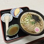 Sanchuu Shokudou - 三忠食堂 本店(青森県弘前市大字和徳町)津軽そば 630円