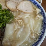 純とんこつ無双 - ワンタン　拡大写真