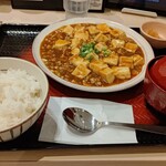 217128650 - 麻婆豆腐定食940円