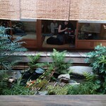 Mizudaki Manjirou - 中庭