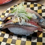 回転寿司 余市番屋 - 生秋刀魚。