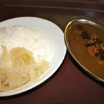 デリーベイ - シチュードカレー ライス大盛り 1000円